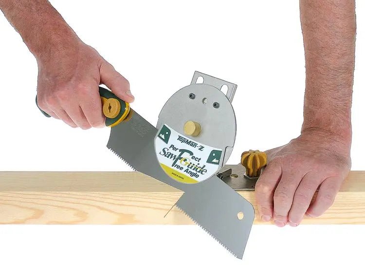 Guide de sciage de précision avec scie japonaise Kataba speed saw