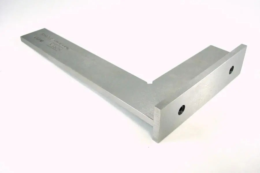 Equerre à chapeau Féku